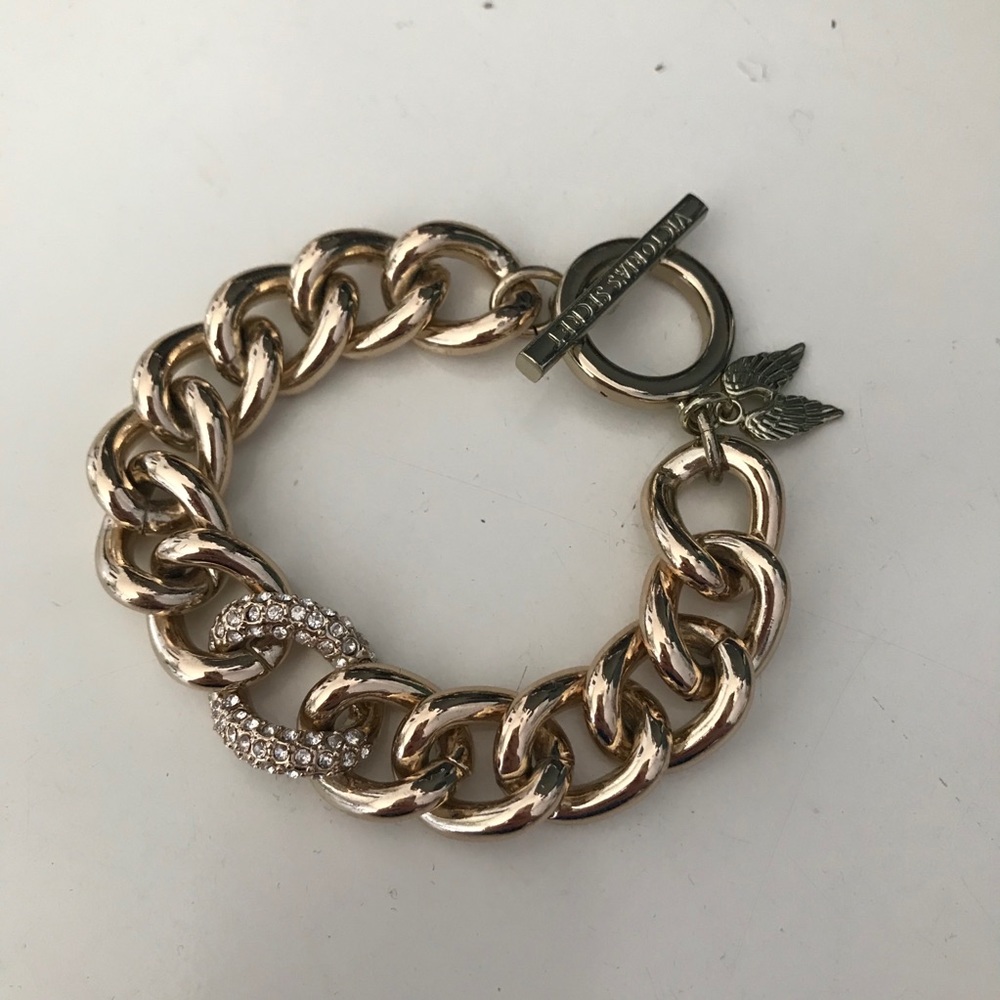 Victoria’s Secret chunky link gold bracelet